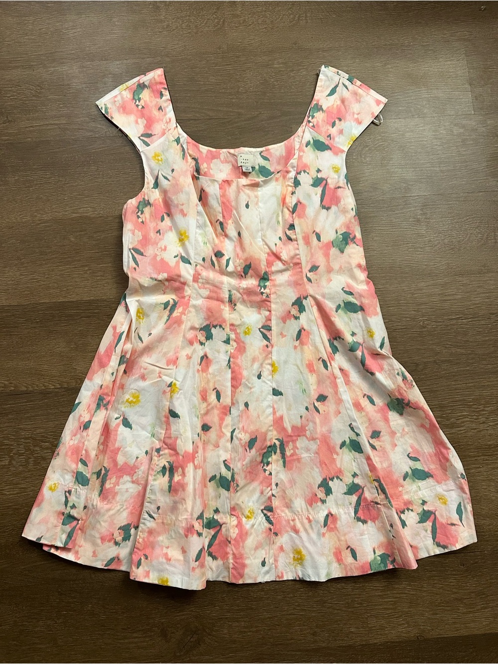 NWT pink/white floral dress